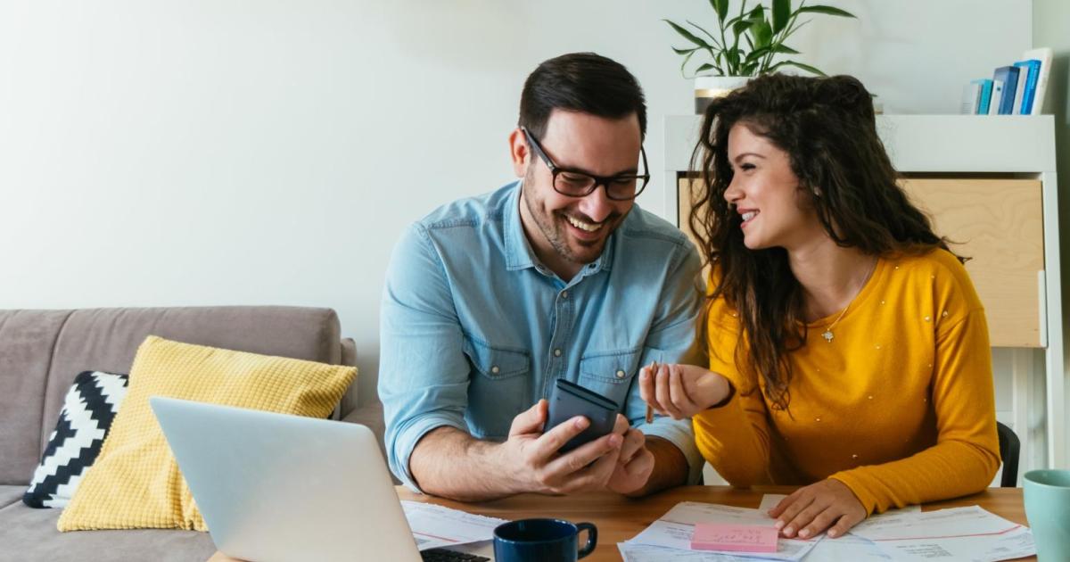 Couple paying bill